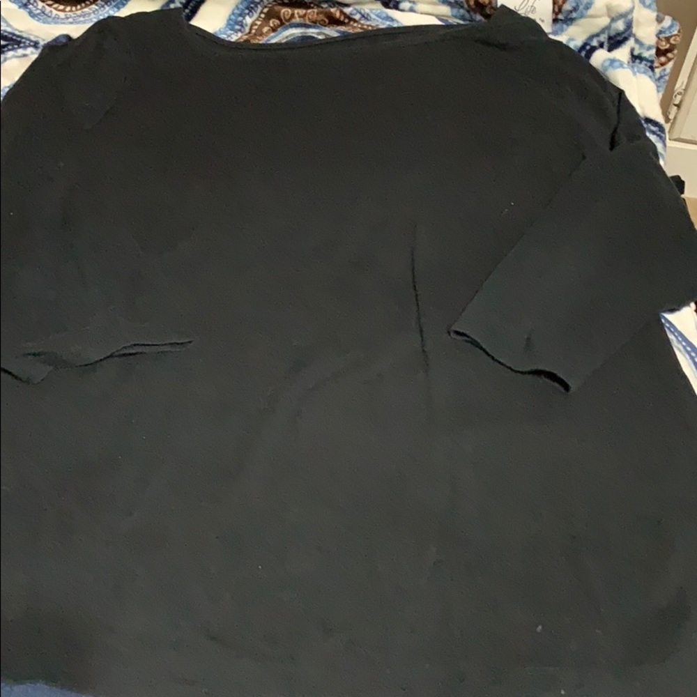 3/4 sleeve black tee